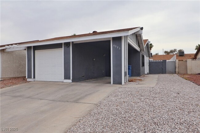 Primary Photo - 4023 Cll Del Sol