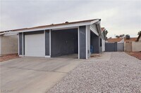 Building Photo - 4023 Cll Del Sol