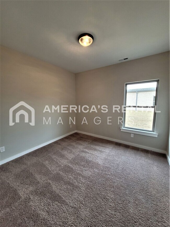 Building Photo - 104 Flintlock Wy