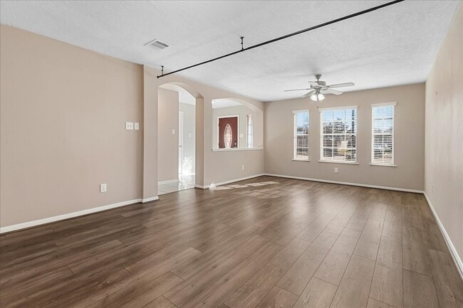 Building Photo - 16218 Bunker Ridge Rd