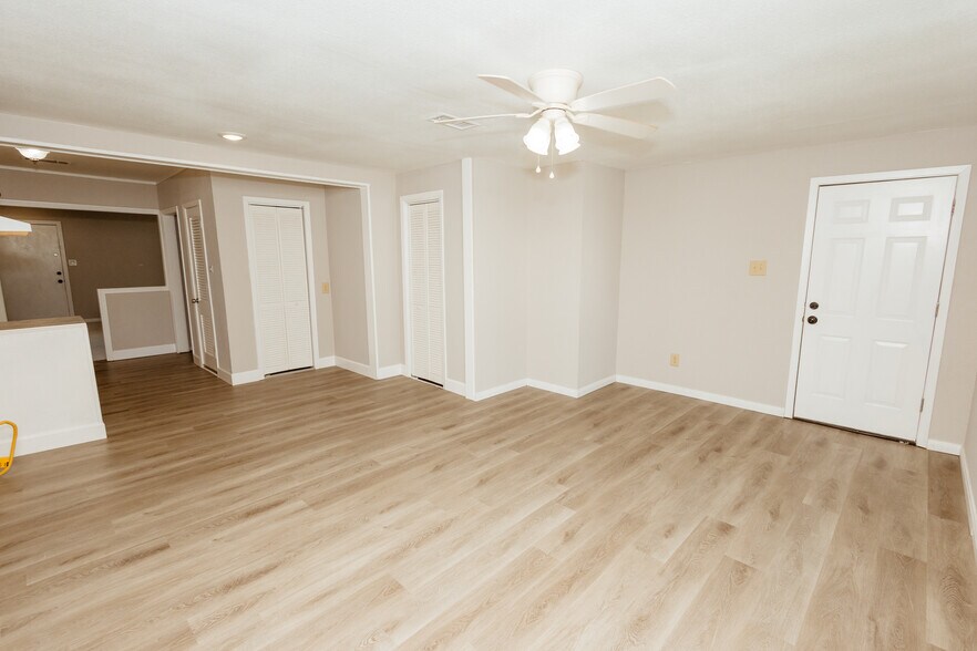 Building Photo - 3609 Cumberland Ave