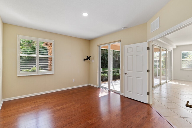 Building Photo - 6637 Alden Woods Cir