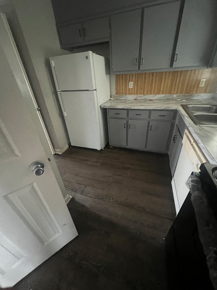 Building Photo - 5295 Stonebush Terrace