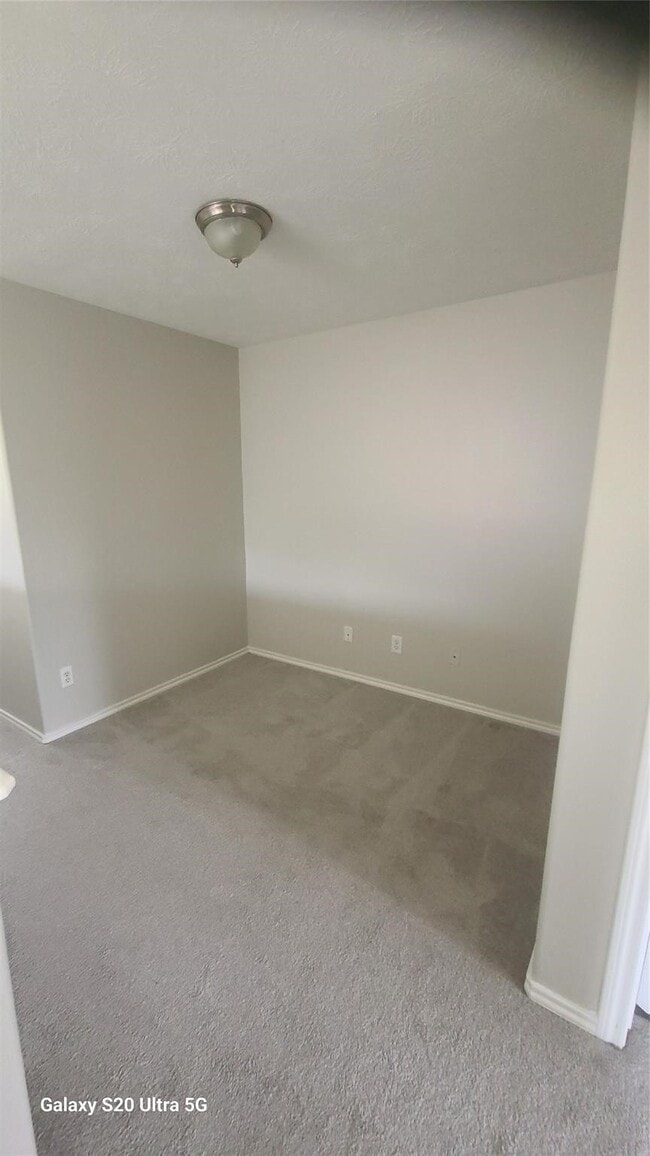 Building Photo - 17242 Oakwood Chase Dr