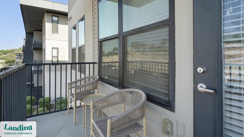 Building Photo - 15950 Chase Hill Blvd