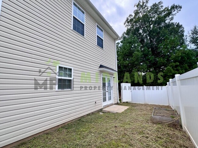 Building Photo - 112 Saluda Springs Ct