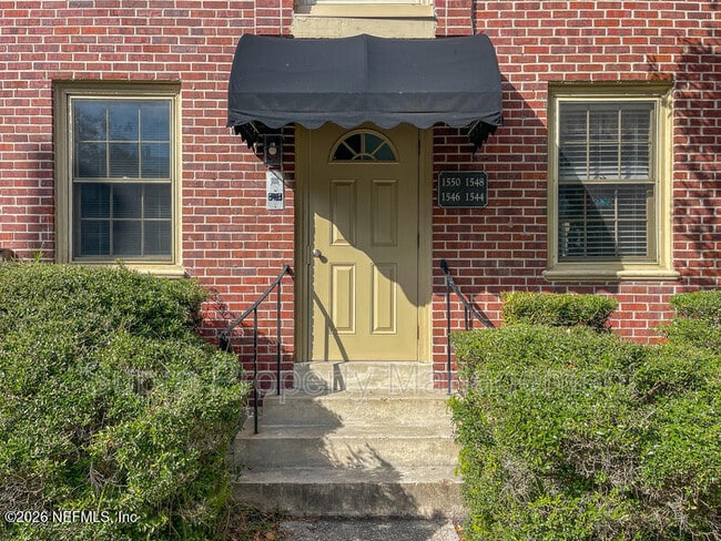 Building Photo - 1550 Palm Ave