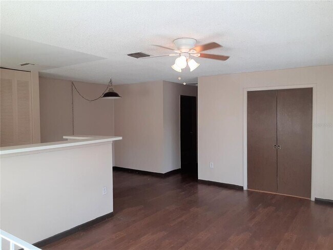 Building Photo - 1101 Spring Meadow Dr