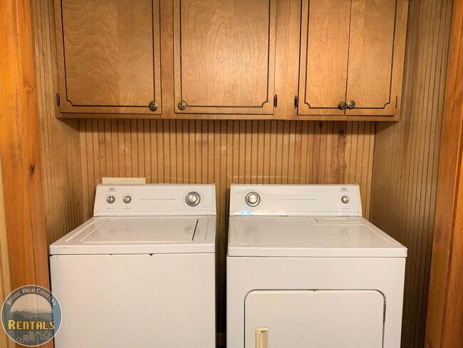 Building Photo - 159 David Sides Rd