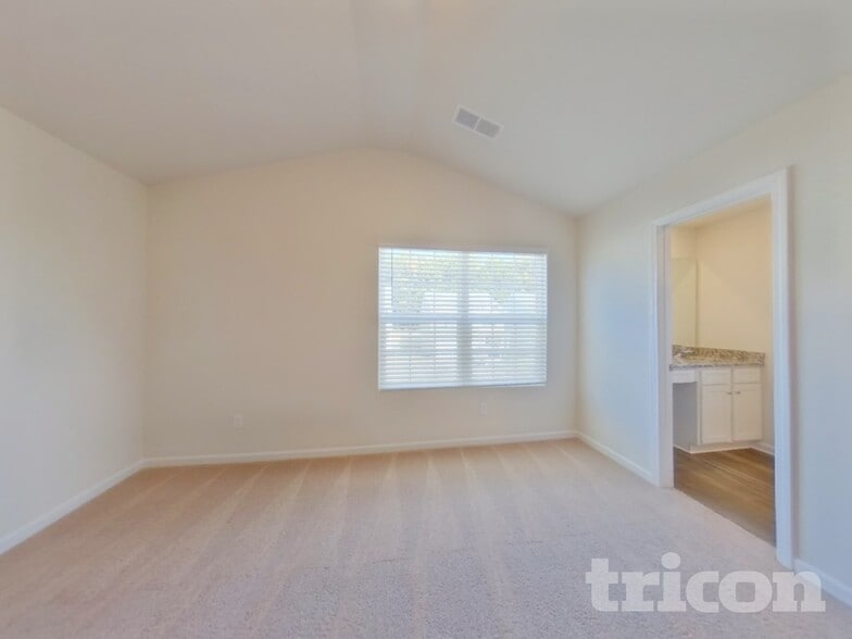 Building Photo - 4012 Reinfield Dr