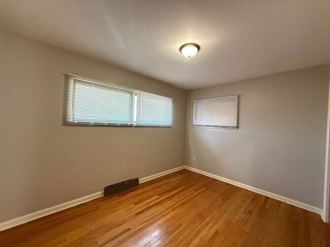 Building Photo - 1428 Keokuk St