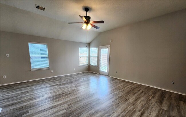 Building Photo - 21342 Colton Cove Dr