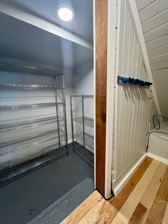 Building Photo - PENDING APPLICATION; Updated 1920 Farmhous...