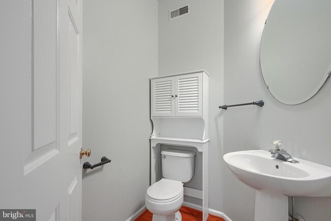Building Photo - 8820 Papillon Dr