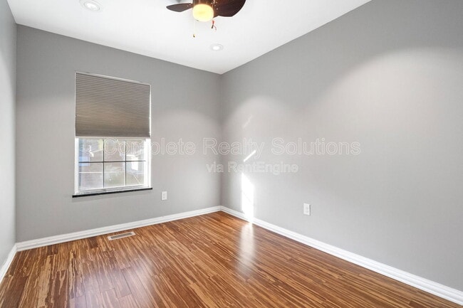 Building Photo - 5339 Vine Ave