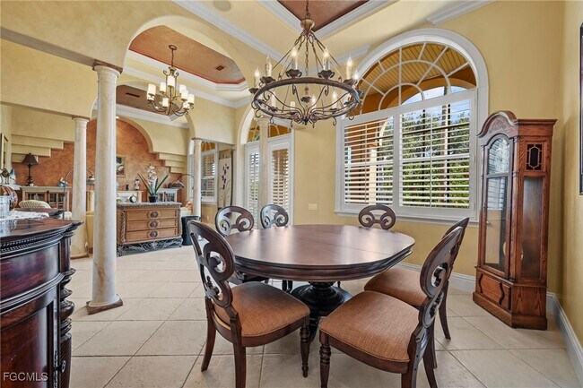 Building Photo - 18150 Old Pelican Bay Dr