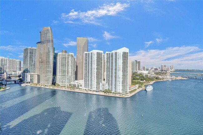 Building Photo - 848 Brickell Key Dr