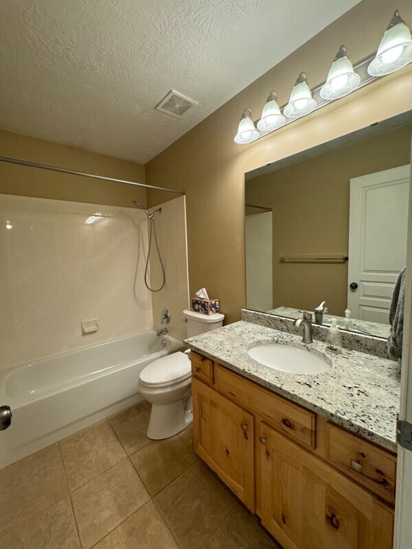 Building Photo - 8291 Water Oak Dr