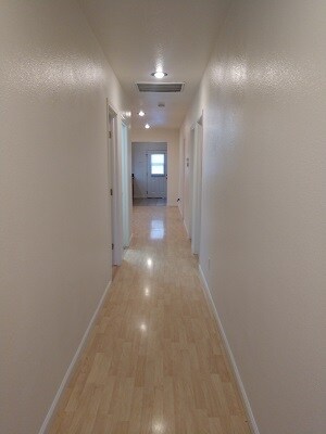 Building Photo - 1403 N Cherry St