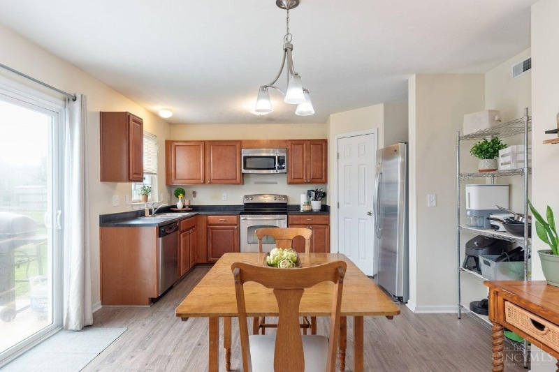 Building Photo - 6027 Marsh Cir