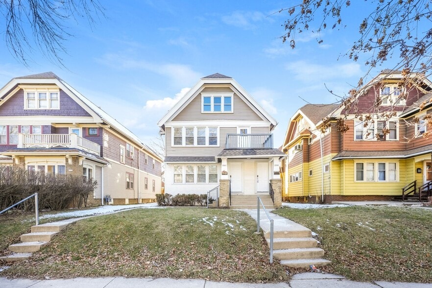 Building Photo - 2907#2909 North 44th Street, 53210; #1588012 - 1588012
