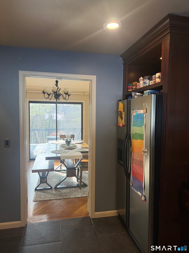 Building Photo - 8 Crossroads Ln