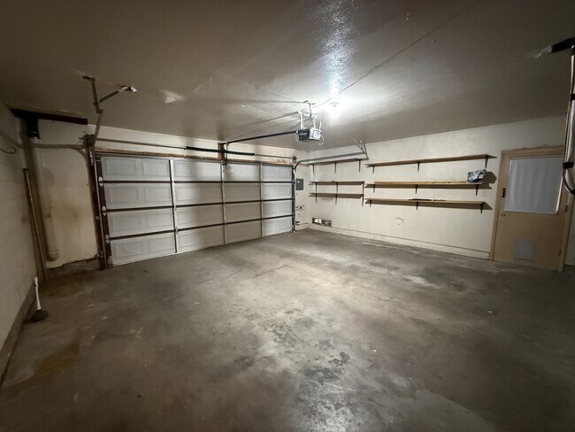 Building Photo - 2909 Cutler Ave NE
