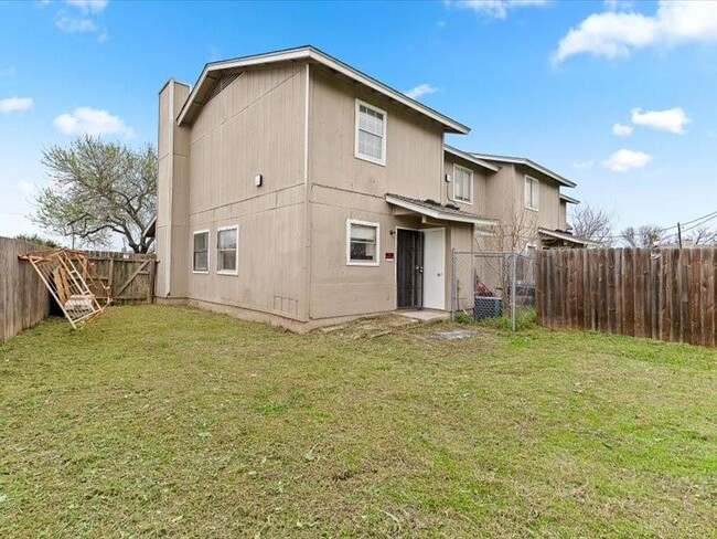 Building Photo - 8412 Garcreek Cir