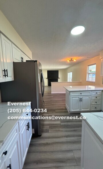 Building Photo - 6642 Glacier Ave