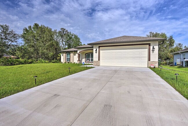 Building Photo - 2894 Maximo Rd