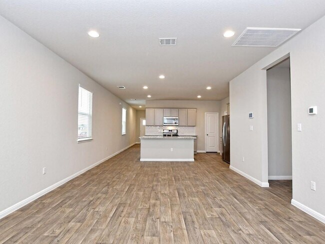 Building Photo - 610 Roaring Fork Ln