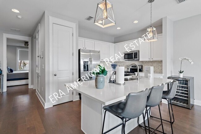 Building Photo - 4923 E County Hwy 30A