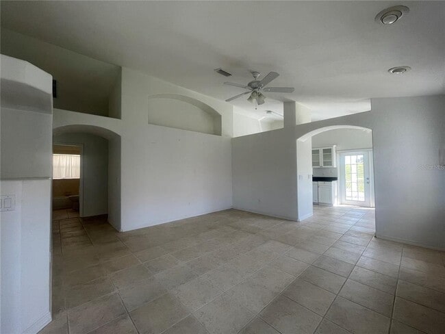 Building Photo - 1514 N Daytona Ave