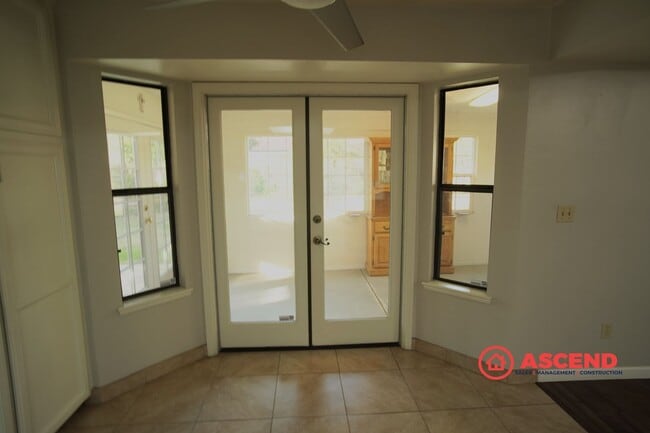 Building Photo - Beautiful Home Located In Rosedale Area!