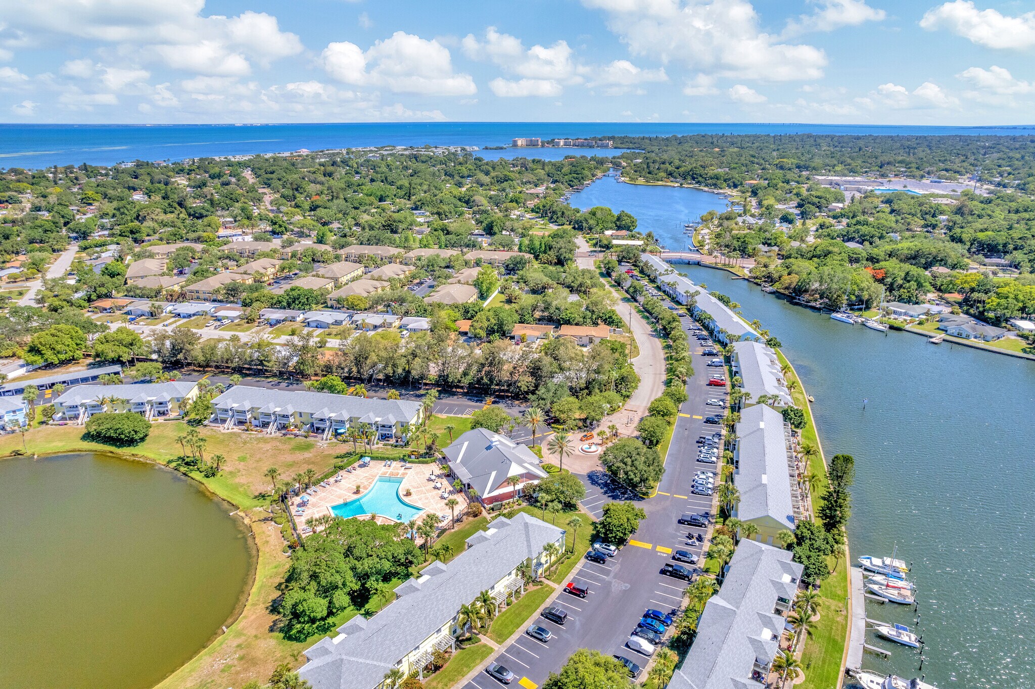 Building Photo - 3743 Pompano Dr SE