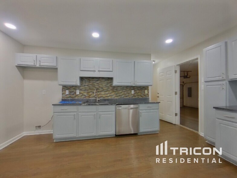 Building Photo - 1545 Elm Log Ct