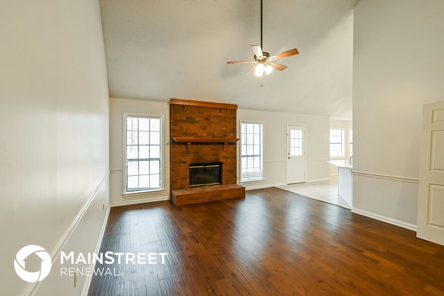 Building Photo - 3811 Westridge Dr