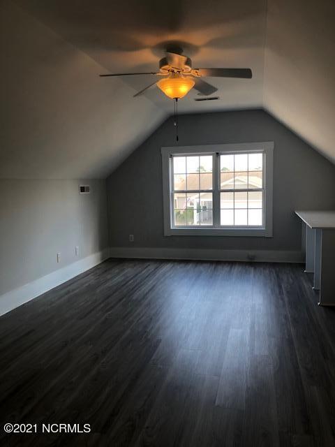 Building Photo - 825 Royal Bonnet Ct