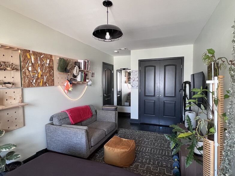 Building Photo - 1415 Trinidad Ave NE