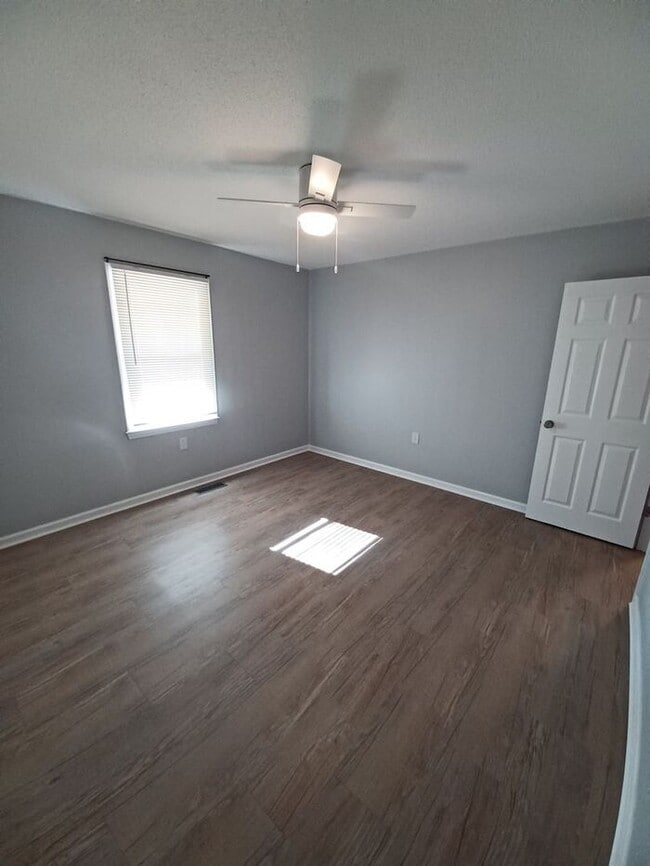 Building Photo - 2BD/2BA Duplex In Conover