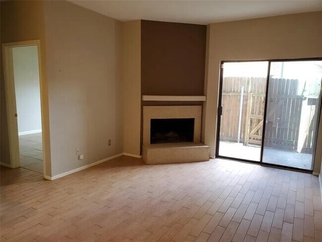 Building Photo - 5000 Milwee St