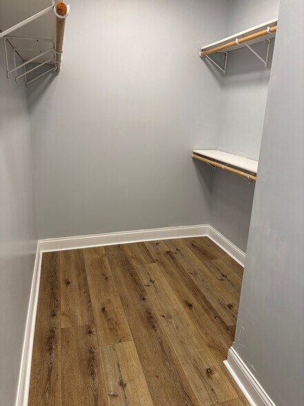 Building Photo - 1406 Windcrest Ct