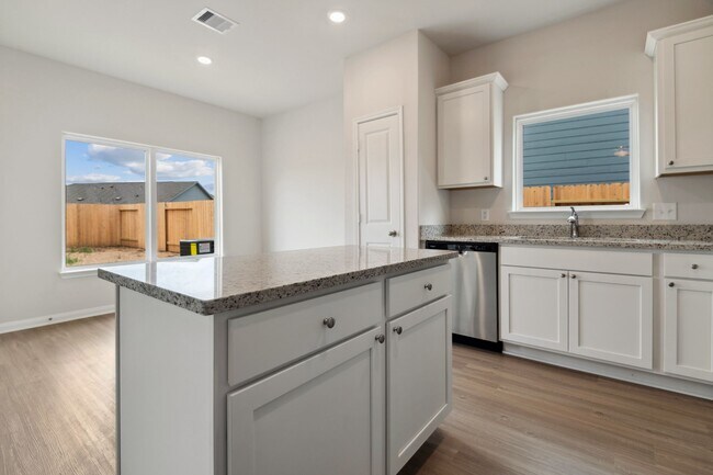 Building Photo - 364 Kingston Wy