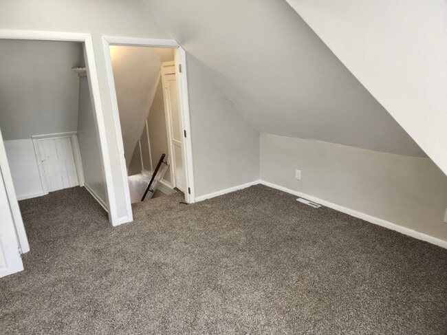 Building Photo - 523 Jackson St