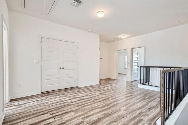 Building Photo - 1620 Bryant Dr