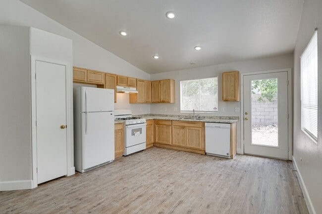 Building Photo - Single-Story Silverado Ranch Home with Spacious Open Layout