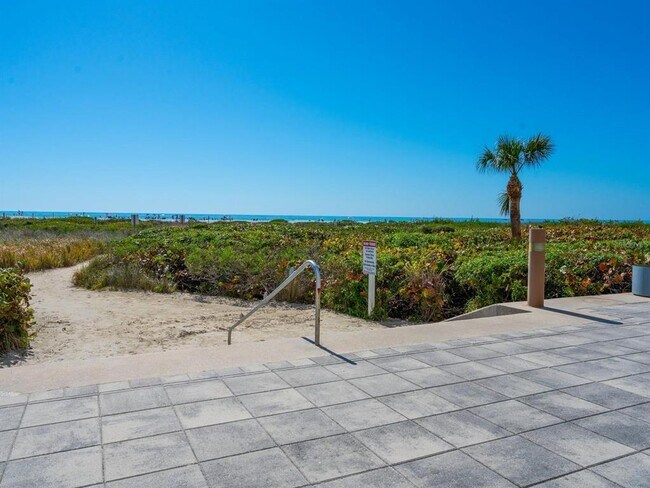 Building Photo - 5400 Ocean Blvd