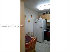 Building Photo - 9320 Fontainebleau Blvd