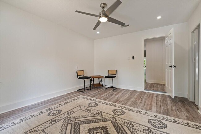 Building Photo - 6807 Trendal Ln