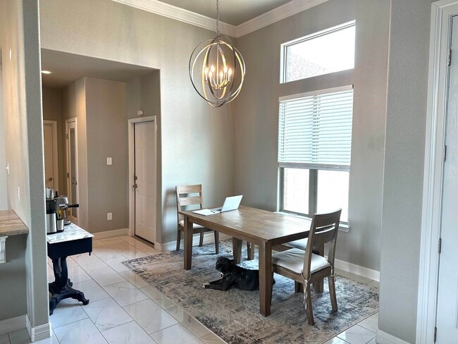 Building Photo - 416 Quail Creek Dr